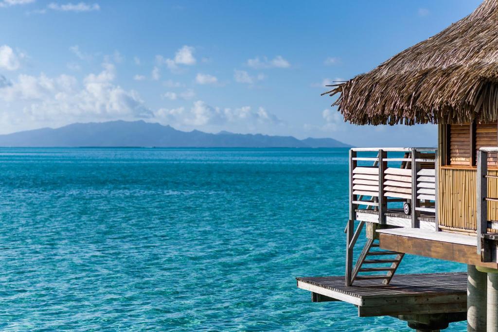 Bora Bora Flight Deals