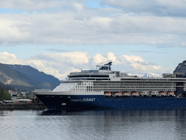 Vancouver & Sail Alaska’s Hubbard