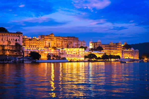 India in Opulence: The Leela & Amarvilas Experience