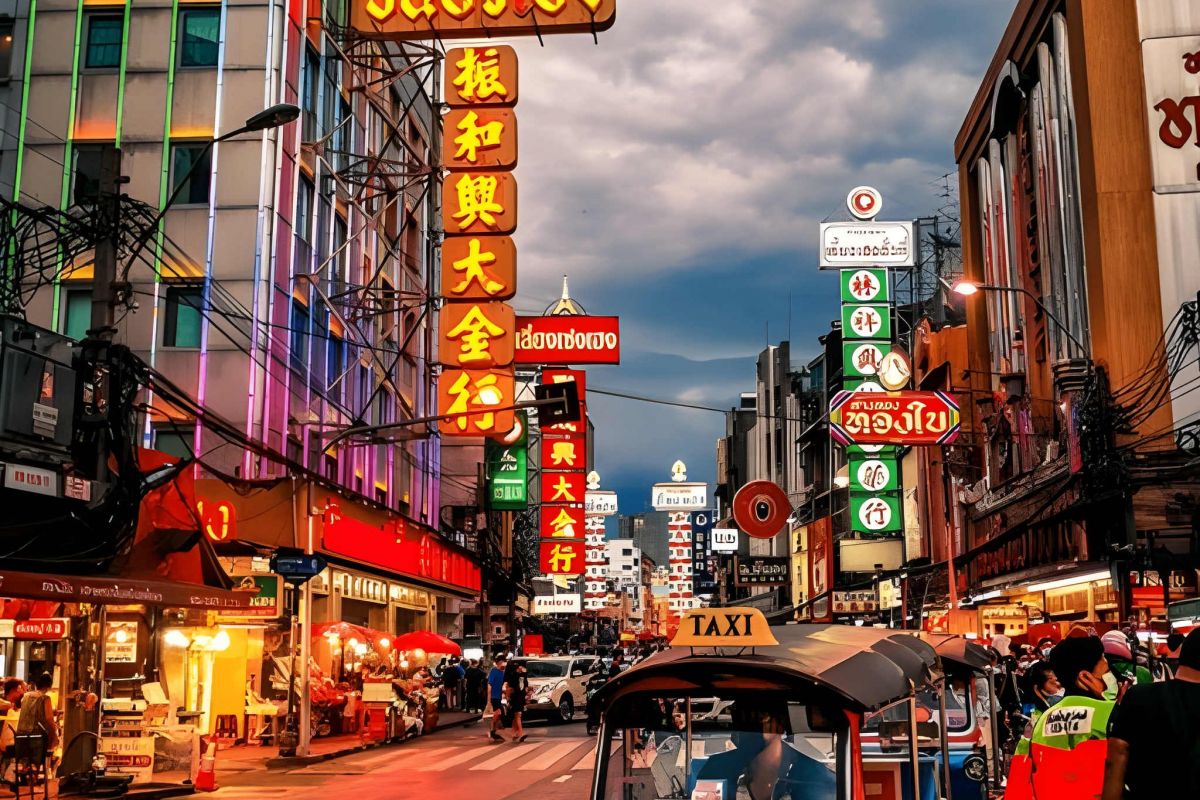 City to Rainforest: 8 Nights of Bangkok & Borneo Discovery