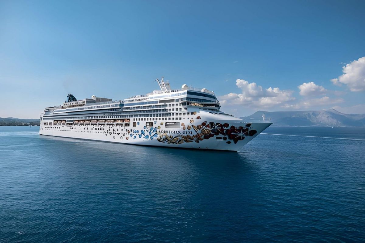 Rome to Tampa via Barcelona, Cadiz & Nassau Cruise - 19 Nights