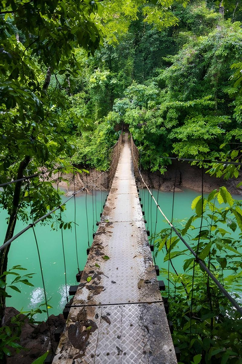 COSTA RICA HOLIDAYS